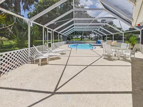 Exterior - 1501 SE 8th Dr, Okeechobee, FL 34974 photo 12 of 27