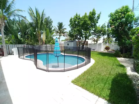 Exterior - 3458 Canal Ct, Jupiter, FL 33469 photo 5 of 7