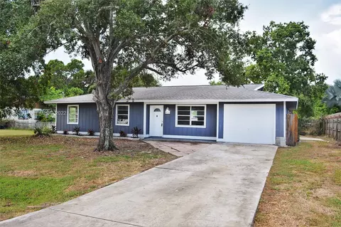 4703 Myrtle Dr, Fort Pierce, FL 34982