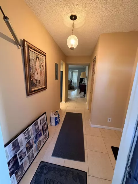 7640 NW 18th St #104, Margate, FL 33063