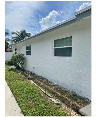 334 Mockingbird Ln #1, Lantana, FL 33462