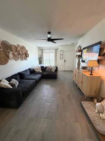 10306 Fox Trail Rd S #901, West Palm Beach, FL 33411