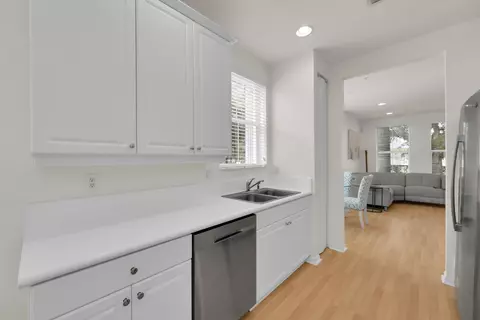 Kitchen - 4154 Stadium Dr, Jupiter, FL 33458 photo 4 of 4
