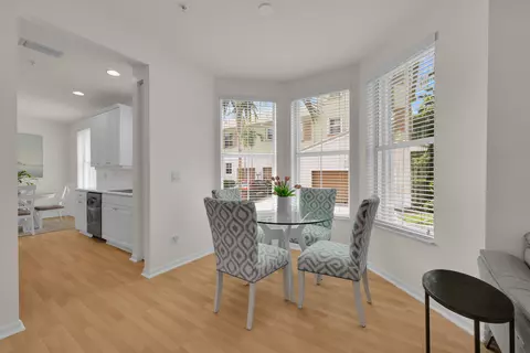 Dining - 4154 Stadium Dr, Jupiter, FL 33458 photo 2 of 4