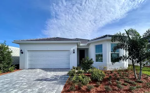 1185 Haven Cir #PALMARY 25, Vero Beach, FL 32960