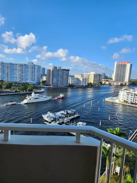 1965 S Ocean Dr #9Q, Hallandale Beach, FL 33009