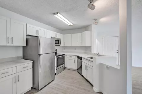 4015 W Mcnab Rd #D204, Pompano Beach, FL 33069