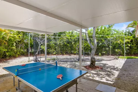 Exterior - 16686 Golfview Dr, Weston, FL 33326 photo 7 of 13