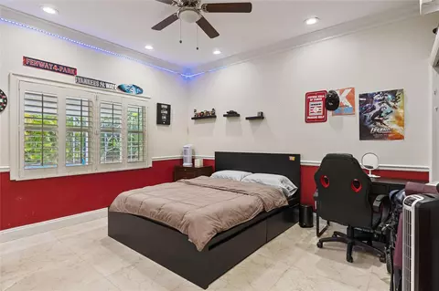 Bedroom - 16686 Golfview Dr, Weston, FL 33326 photo 2 of 3