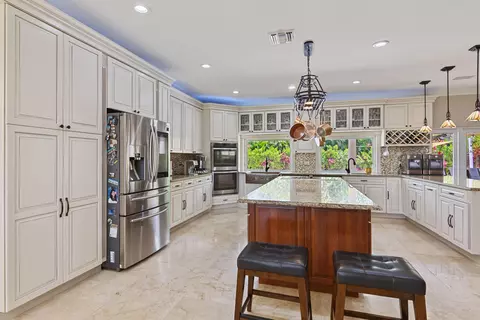 Kitchen - 16686 Golfview Dr, Weston, FL 33326 photo 11 of 12