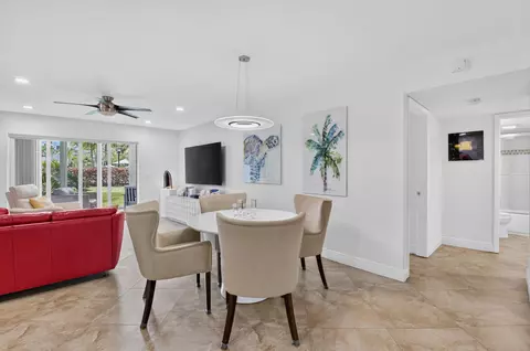 14849 Cumberland Dr #1060, Delray Beach, FL 33446