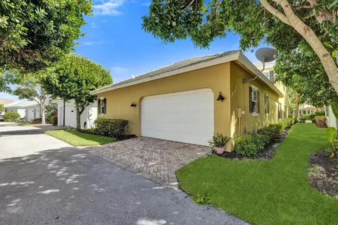 Exterior - 111 Leather Leaf Dr, Jupiter, FL 33458 photo 11 of 16