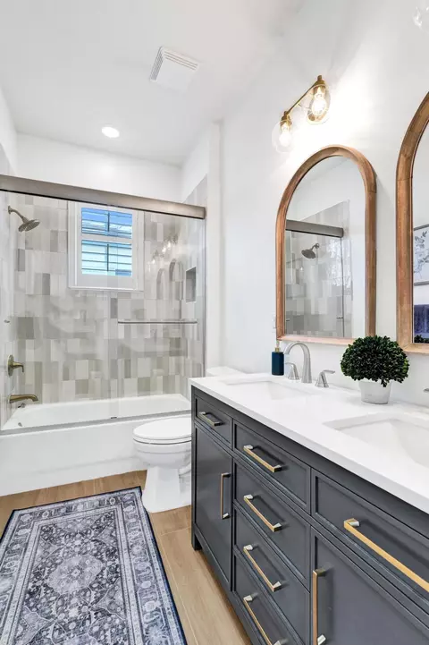 Bath - 111 Leather Leaf Dr, Jupiter, FL 33458 photo 11 of 11
