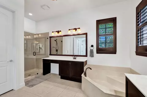 Bath - 111 Leather Leaf Dr, Jupiter, FL 33458 photo 2 of 11