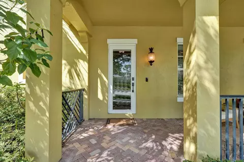 Exterior - 111 Leather Leaf Dr, Jupiter, FL 33458 photo 8 of 16