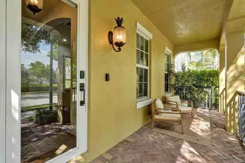 Exterior - 111 Leather Leaf Dr, Jupiter, FL 33458 photo 9 of 16