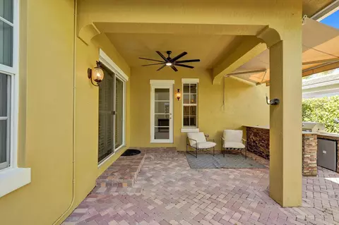 Exterior - 111 Leather Leaf Dr, Jupiter, FL 33458 photo 5 of 16