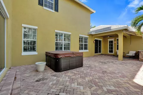 Exterior - 111 Leather Leaf Dr, Jupiter, FL 33458 photo 2 of 16