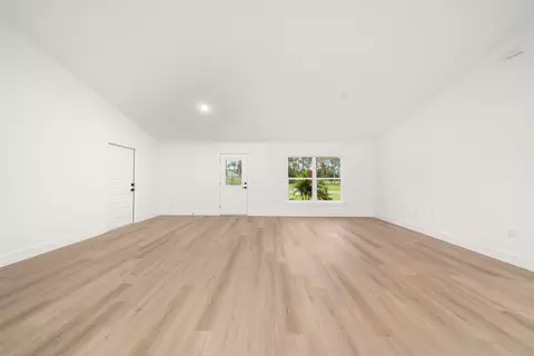 Living - 5513 Sopera Dr, Sebring, FL 33872 photo 2 of 5