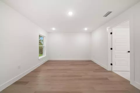 Bedroom - 5513 Sopera Dr, Sebring, FL 33872 photo 1 of 6