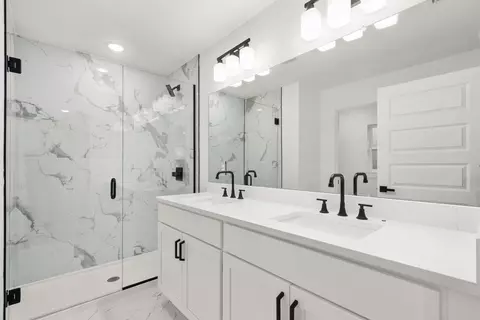 Bath - 5513 Sopera Dr, Sebring, FL 33872 photo 1 of 4