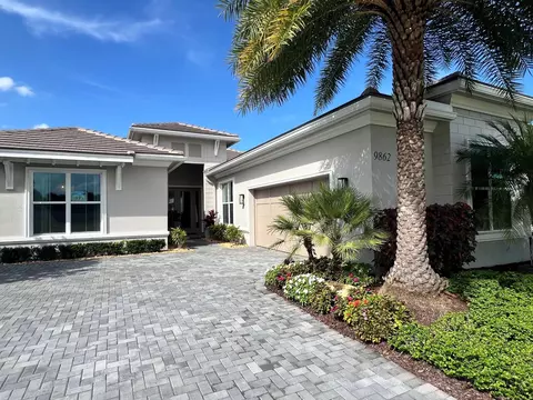 9862 Regency Way, Palm Beach Gardens, FL 33412