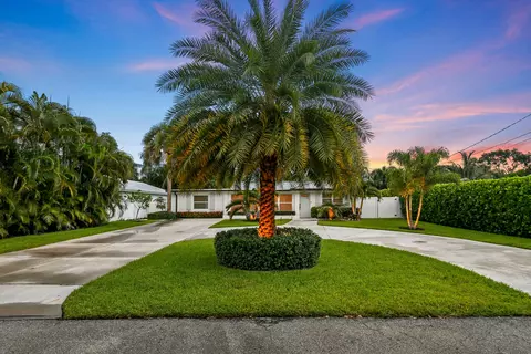 2427 Country Oaks Ln, Palm Beach Gardens, FL 33410