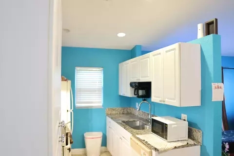 Kitchen - 2122 E Ridge Cir E, Boynton Beach, FL 33435 photo 1 of 1