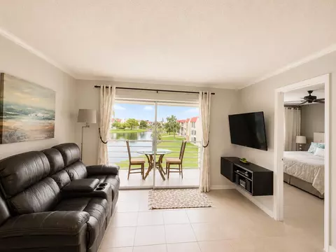 2651 Sunrise Lakes Dr E #310, Sunrise, FL 33322