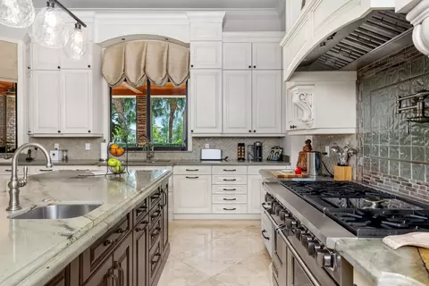 Kitchen - 7242 Stonegate Blvd, Parkland, FL 33076 photo 2 of 2