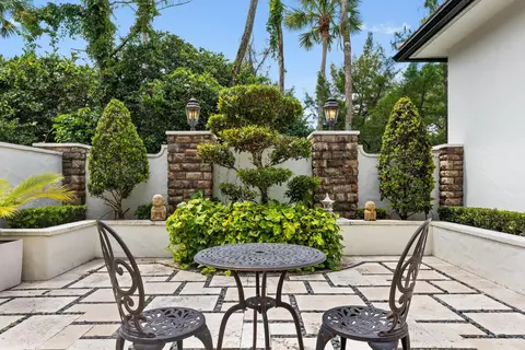 Exterior - 7242 Stonegate Blvd, Parkland, FL 33076 photo 5 of 8