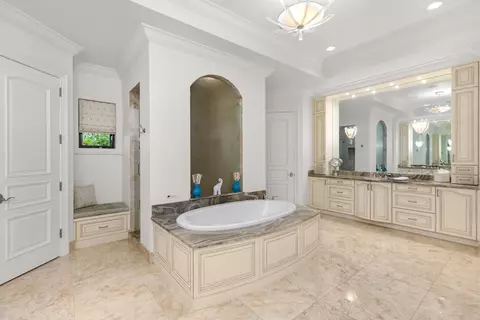 Bath - 7242 Stonegate Blvd, Parkland, FL 33076 photo 1 of 2