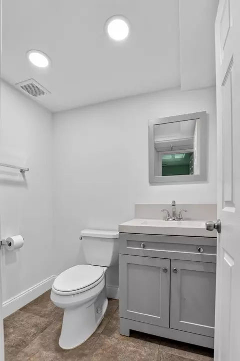 Bath - 212 Monaco E, Delray Beach, FL 33446 photo 4 of 5