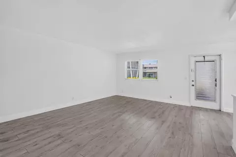 Living - 212 Monaco E, Delray Beach, FL 33446 photo 3 of 5