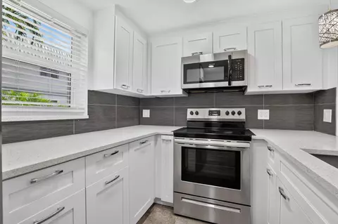 Kitchen - 212 Monaco E, Delray Beach, FL 33446 photo 1 of 4