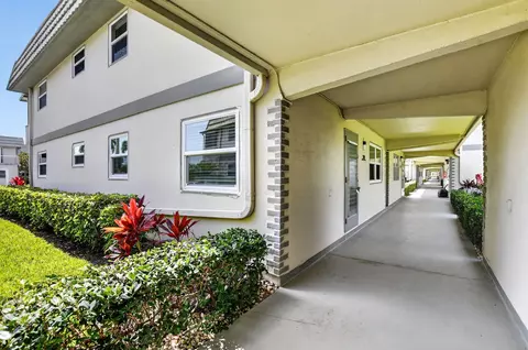 Entry Way - 212 Monaco E, Delray Beach, FL 33446 photo 1 of 5