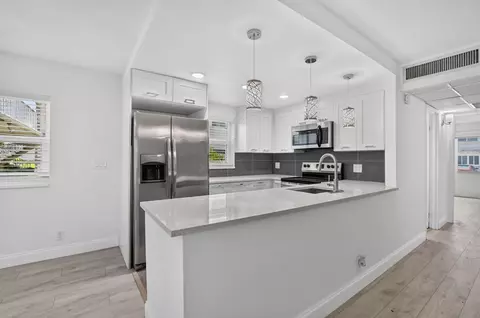 Kitchen - 212 Monaco E, Delray Beach, FL 33446 photo 2 of 4