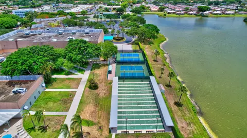 View/Area - 212 Monaco E, Delray Beach, FL 33446 photo 15 of 21