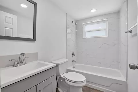 Bath - 212 Monaco E, Delray Beach, FL 33446 photo 1 of 5