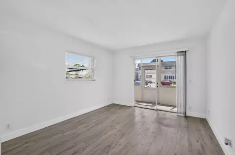 Living - 212 Monaco E, Delray Beach, FL 33446 photo 5 of 5