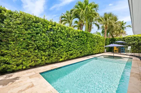 Exterior - 3209 Leigh Rd, Pompano Beach, FL 33062 photo 3 of 5
