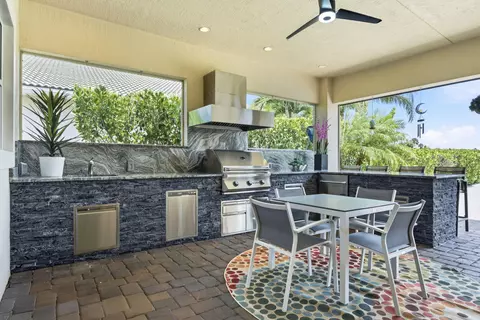 Kitchen - 155 Lucia Ct, Jupiter, FL 33478 photo 5 of 5