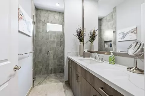 Bath - 155 Lucia Ct, Jupiter, FL 33478 photo 3 of 5