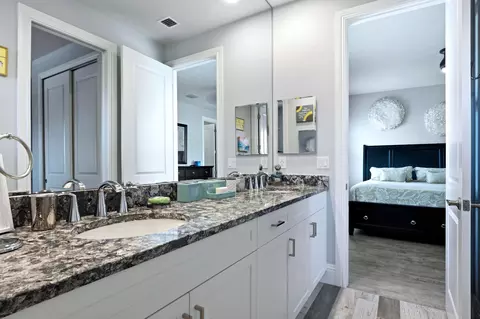 Bath - 155 Lucia Ct, Jupiter, FL 33478 photo 5 of 5