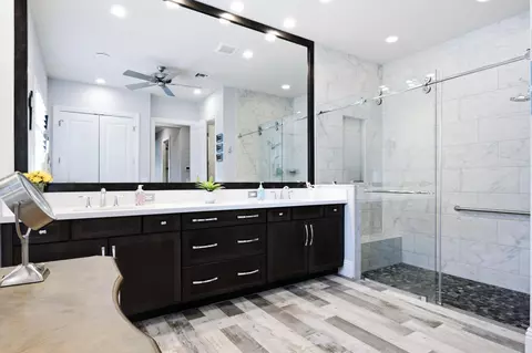 Bath - 155 Lucia Ct, Jupiter, FL 33478 photo 2 of 5