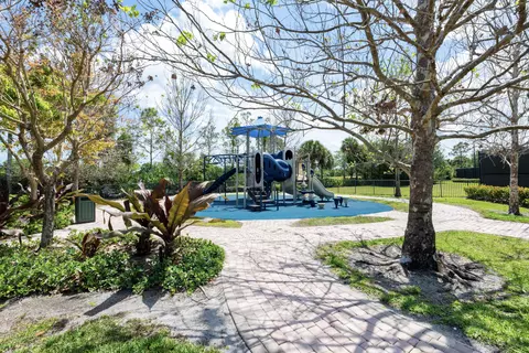 View/Area - 155 Lucia Ct, Jupiter, FL 33478 photo 10 of 13