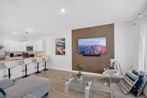 4336 Pond Lily Ln, Lake Worth, FL 33467
