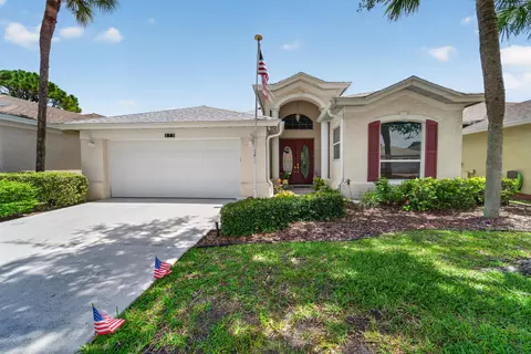 573 NW Montevina Dr, Port Saint Lucie, FL 34986