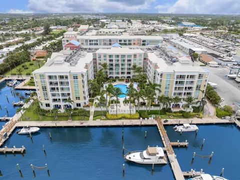 806 E Windward Way #213, Lantana, FL 33462