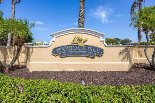 36 Harbour Isle Dr W #104, Fort Pierce, FL 34949